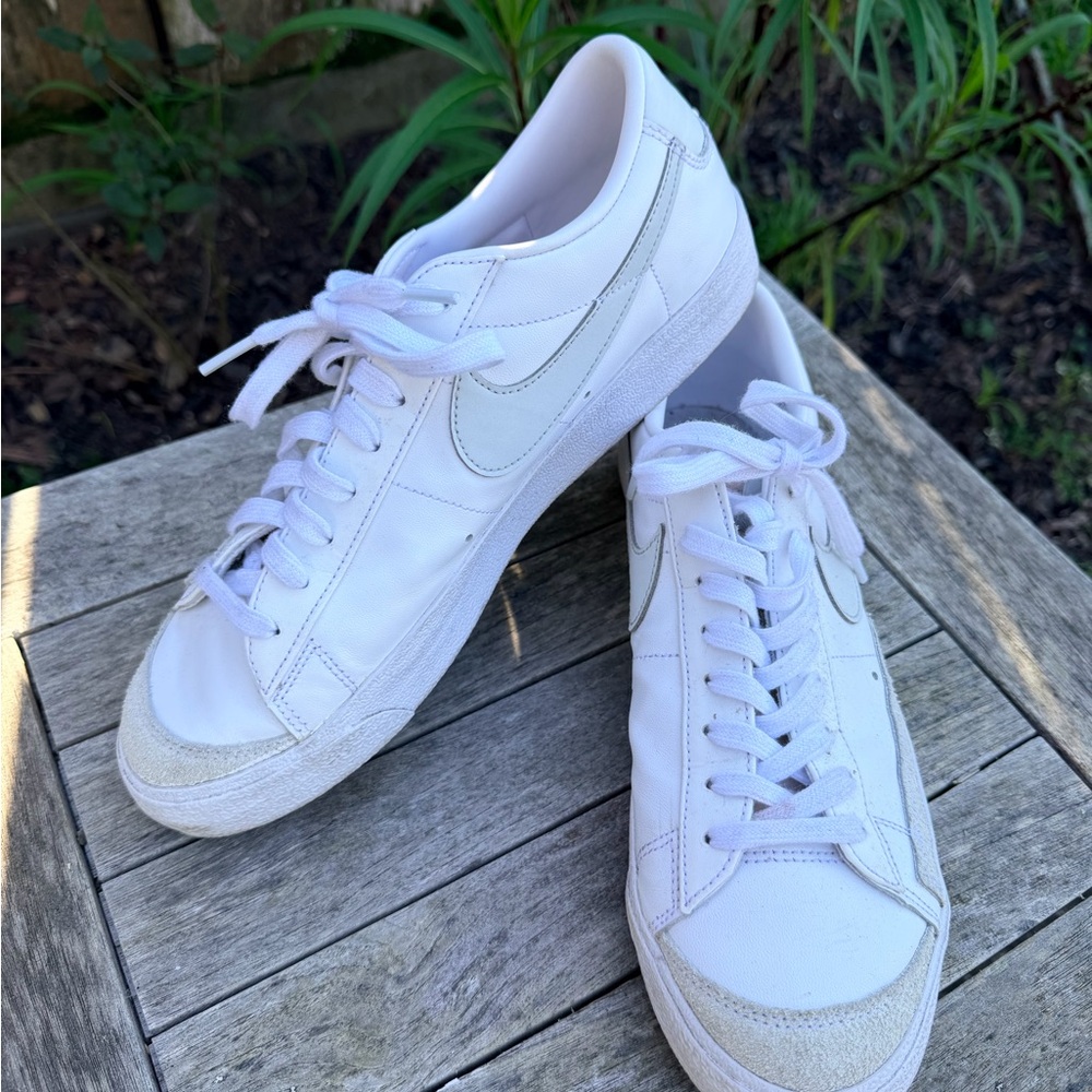 Nike Blazer Low ‘77 White and Light Gray Athletic Shoes